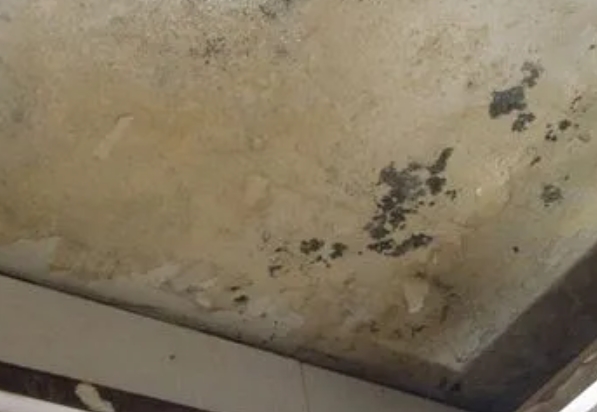 北海市阳台漏水维修公司分享下北海市卫生间渗水维修需要注意哪些问题。